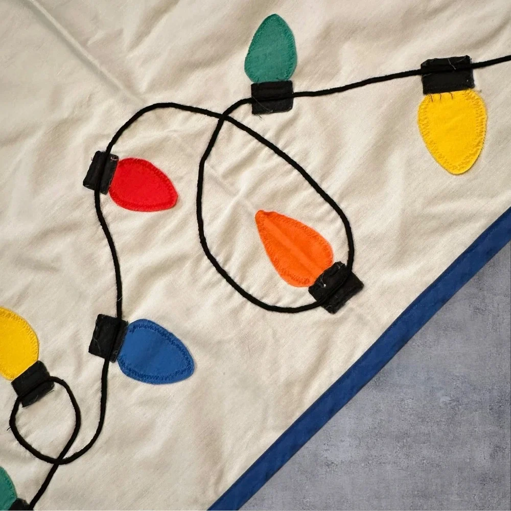 Handmade Christmas Tablecloth Fabric Applique‎ Lights Signed Dated 1991 43x41